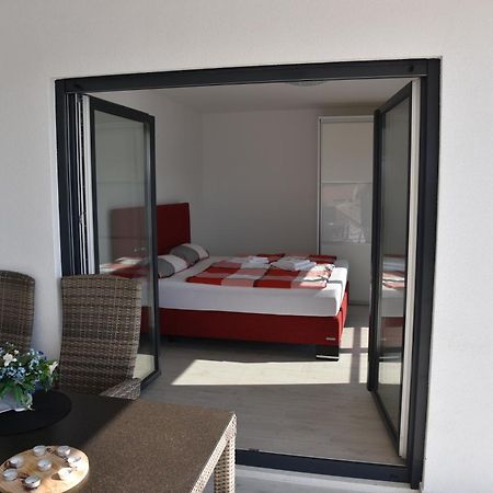 Villa Pina Тисно Екстериор снимка