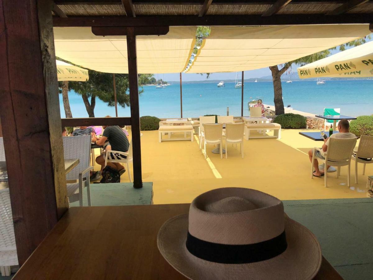 Villa Pina Тисно Екстериор снимка